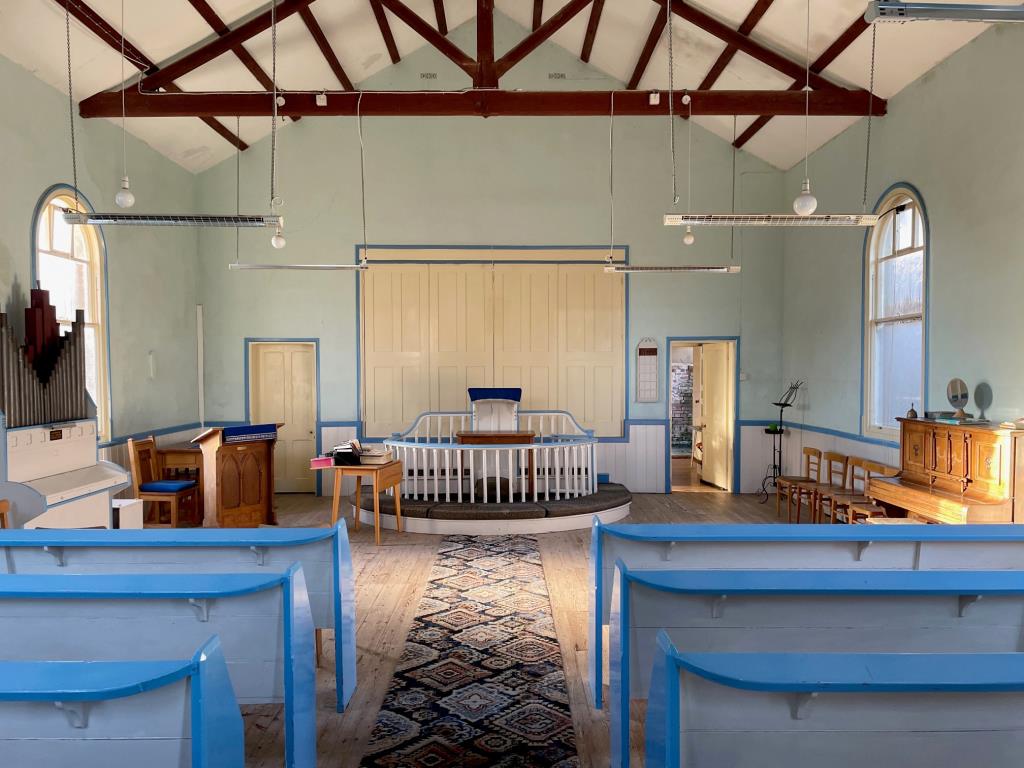 Lot: 111 - METHODIST CHAPEL WITH POTENTIAL - 